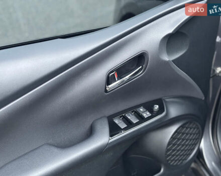 Серый Тойота Приус, объемом двигателя 1.8 л и пробегом 118 тыс. км за 20400 $, фото 18 на Automoto.ua