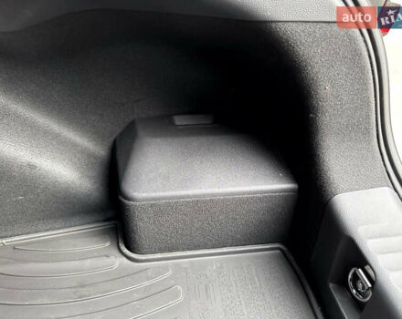 Серый Тойота Приус, объемом двигателя 2 л и пробегом 3 тыс. км за 25998 $, фото 19 на Automoto.ua