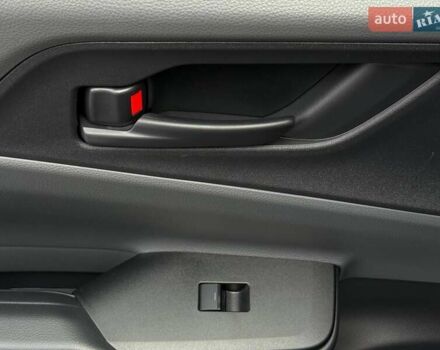 Сірий Тойота Пріус, об'ємом двигуна 1.8 л та пробігом 20 тис. км за 24500 $, фото 39 на Automoto.ua