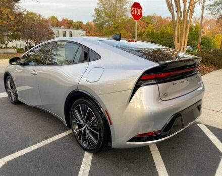 Серый Тойота Приус, объемом двигателя 2 л и пробегом 9 тыс. км за 10500 $, фото 1 на Automoto.ua