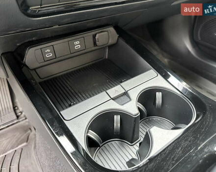 Серый Тойота Приус, объемом двигателя 2 л и пробегом 3 тыс. км за 25998 $, фото 43 на Automoto.ua