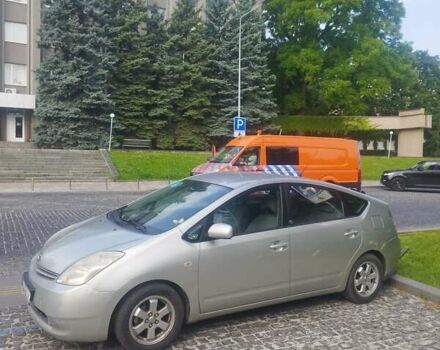 Сірий Тойота Пріус, об'ємом двигуна 1.5 л та пробігом 245 тис. км за 4000 $, фото 2 на Automoto.ua