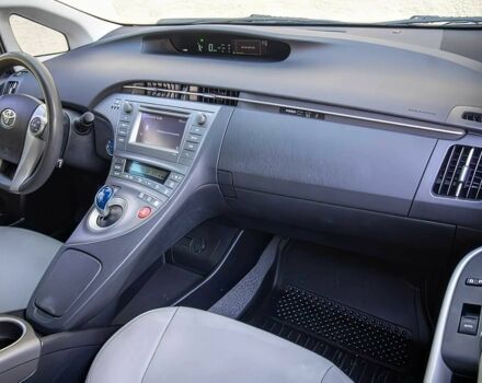 Серый Тойота Приус, объемом двигателя 1.8 л и пробегом 71 тыс. км за 8700 $, фото 11 на Automoto.ua