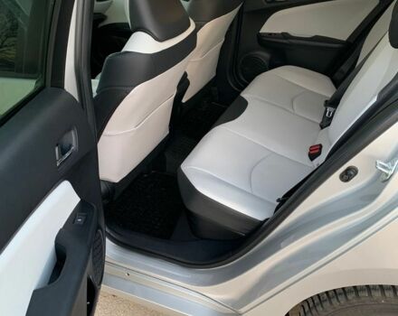 Серый Тойота Приус, объемом двигателя 1.8 л и пробегом 160 тыс. км за 8600 $, фото 18 на Automoto.ua