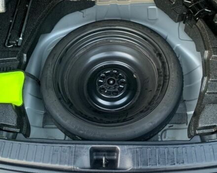 Серый Тойота Приус, объемом двигателя 1.8 л и пробегом 160 тыс. км за 8600 $, фото 16 на Automoto.ua