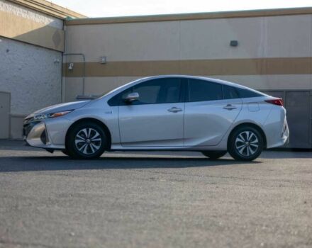 Тойота Приус 2019 в Днепре (Днепропетровске) на Automoto.ua Серый Тойота Приус, объемом двигателя 1.8 л и пробегом 49 тыс. км за 4600 $, фото 4 на Automoto.ua