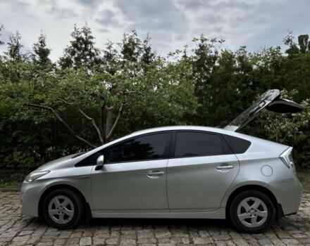 Серый Тойота Приус, объемом двигателя 2 л и пробегом 115 тыс. км за 13000 $, фото 1 на Automoto.ua