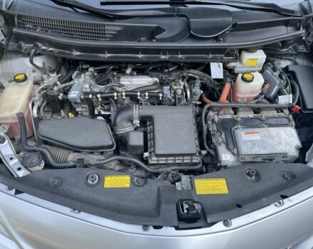 Серый Тойота Приус, объемом двигателя 1.8 л и пробегом 255 тыс. км за 11499 $, фото 2 на Automoto.ua