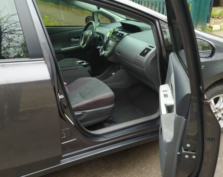 Серый Тойота Приус, объемом двигателя 1.8 л и пробегом 234 тыс. км за 310 $, фото 7 на Automoto.ua