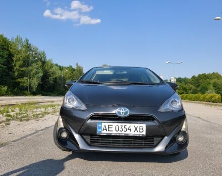 Серый Тойота Приус, объемом двигателя 1.5 л и пробегом 280 тыс. км за 8200 $, фото 2 на Automoto.ua