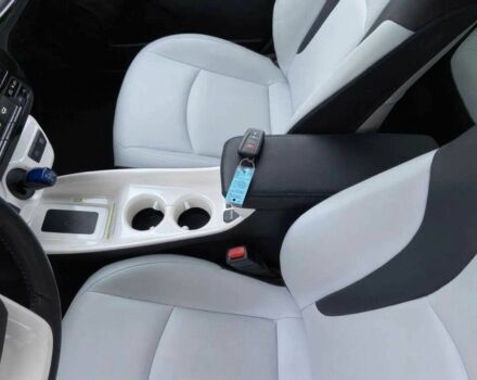 Серый Тойота Приус, объемом двигателя 1.8 л и пробегом 79 тыс. км за 11400 $, фото 7 на Automoto.ua