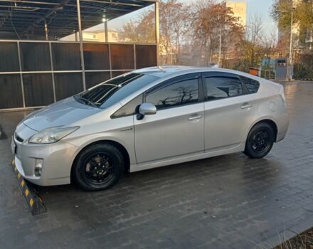 Серый Тойота Приус, объемом двигателя 1.8 л и пробегом 420 тыс. км за 8700 $, фото 1 на Automoto.ua