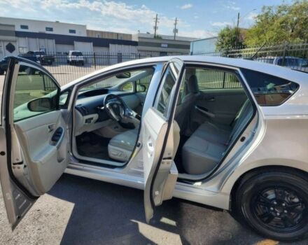 Тойота Приус 2013 в Чернигове на Automoto.ua Серый Тойота Приус, объемом двигателя 1.8 л и пробегом 84 тыс. км за 1900 $, фото 6 на Automoto.ua