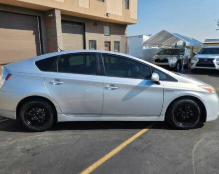 Тойота Приус 2013 в Чернигове на Automoto.ua Серый Тойота Приус, объемом двигателя 1.8 л и пробегом 84 тыс. км за 1900 $, фото 4 на Automoto.ua