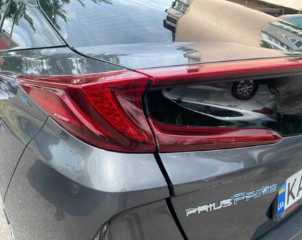 Сірий Тойота Пріус, об'ємом двигуна 1.8 л та пробігом 132 тис. км за 16800 $, фото 2 на Automoto.ua