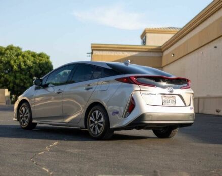 Серый Тойота Приус, объемом двигателя 1.8 л и пробегом 48 тыс. км за 4600 $, фото 4 на Automoto.ua