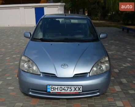 Серый Тойота Приус, объемом двигателя 1.5 л и пробегом 264 тыс. км за 4000 $, фото 1 на Automoto.ua