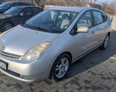 Серый Тойота Приус, объемом двигателя 1.5 л и пробегом 241 тыс. км за 2450 $, фото 1 на Automoto.ua