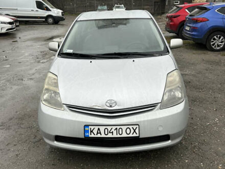 Серый Тойота Приус, объемом двигателя 1.5 л и пробегом 572 тыс. км за 4500 $, фото 1 на Automoto.ua