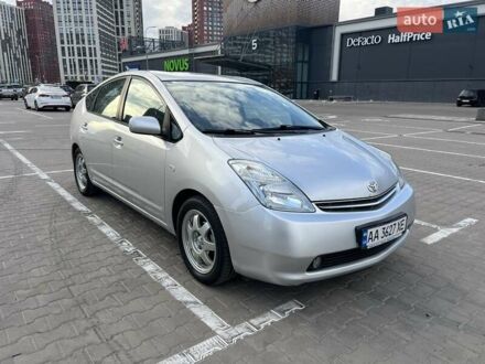 Тойота Приус 2006 в Киеве на Automoto.ua Серый Тойота Приус, объемом двигателя 1.5 л и пробегом 262 тыс. км за 6300 $, фото 1 на Automoto.ua