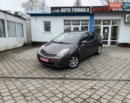 Серый Тойота Приус, объемом двигателя 1.5 л и пробегом 278 тыс. км за 7650 $, фото 1 на Automoto.ua