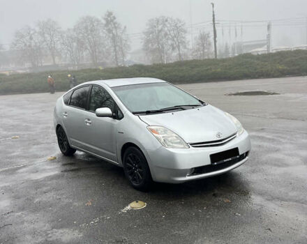 Серый Тойота Приус, объемом двигателя 1.5 л и пробегом 275 тыс. км за 5400 $, фото 1 на Automoto.ua