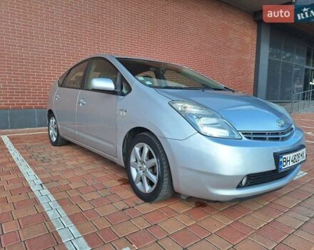Серый Тойота Приус, объемом двигателя 1.5 л и пробегом 270 тыс. км за 7650 $, фото 1 на Automoto.ua