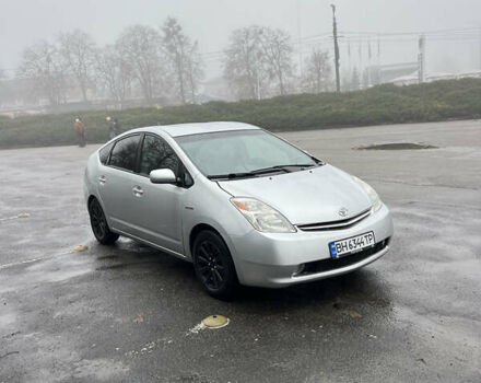 Серый Тойота Приус, объемом двигателя 1.5 л и пробегом 275 тыс. км за 5870 $, фото 1 на Automoto.ua
