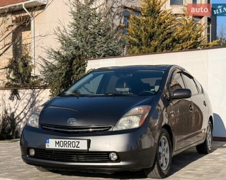 Серый Тойота Приус, объемом двигателя 1.5 л и пробегом 321 тыс. км за 6500 $, фото 1 на Automoto.ua