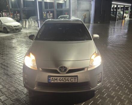 Серый Тойота Приус, объемом двигателя 1.8 л и пробегом 300 тыс. км за 10000 $, фото 1 на Automoto.ua