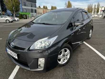 Серый Тойота Приус, объемом двигателя 1.8 л и пробегом 300 тыс. км за 11500 $, фото 1 на Automoto.ua