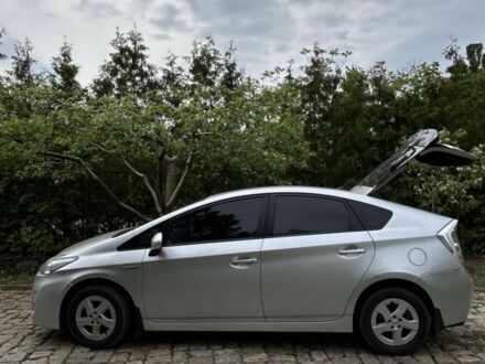 Серый Тойота Приус, объемом двигателя 1.8 л и пробегом 115 тыс. км за 13000 $, фото 1 на Automoto.ua