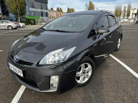 Серый Тойота Приус, объемом двигателя 1.8 л и пробегом 373 тыс. км за 11500 $, фото 1 на Automoto.ua