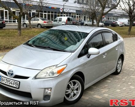 Серый Тойота Приус, объемом двигателя 1.8 л и пробегом 287 тыс. км за 7999 $, фото 1 на Automoto.ua