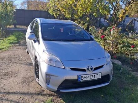 Тойота Приус 2012 в Одессе на Automoto.ua Серый Тойота Приус, объемом двигателя 1.8 л и пробегом 238 тыс. км за 10200 $, фото 1 на Automoto.ua