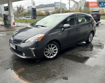 Тойота Приус 2013 в Киеве на Automoto.ua Серый Тойота Приус, объемом двигателя 1.8 л и пробегом 176 тыс. км за 14400 $, фото 1 на Automoto.ua