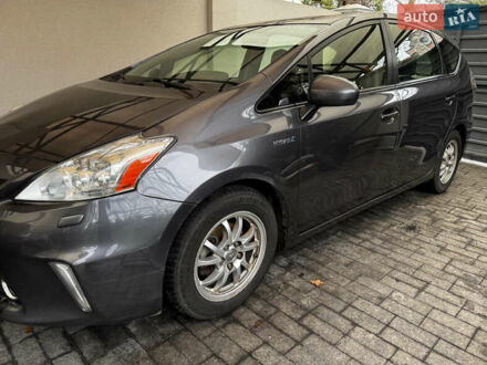 Серый Тойота Приус, объемом двигателя 1.79 л и пробегом 360 тыс. км за 10200 $, фото 1 на Automoto.ua