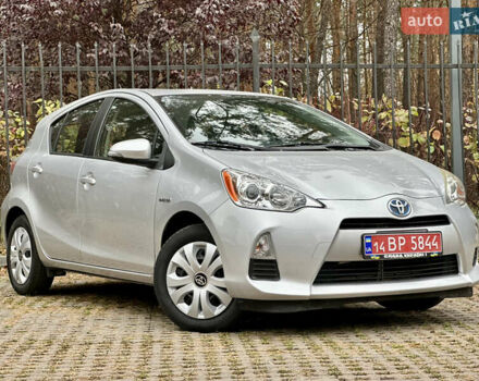 Серый Тойота Приус, объемом двигателя 1.5 л и пробегом 228 тыс. км за 11490 $, фото 1 на Automoto.ua