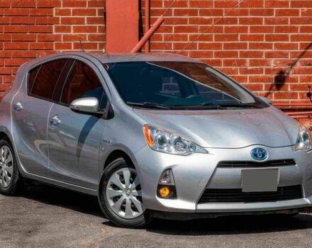 Серый Тойота Приус, объемом двигателя 1.5 л и пробегом 90 тыс. км за 3400 $, фото 1 на Automoto.ua