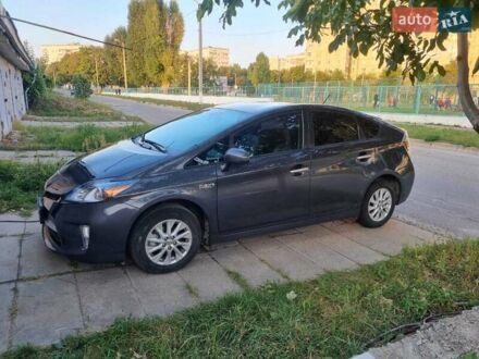 Серый Тойота Приус, объемом двигателя 1.8 л и пробегом 192 тыс. км за 13500 $, фото 1 на Automoto.ua