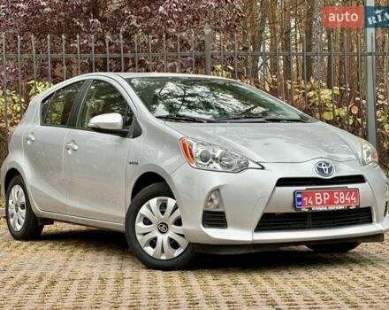 Серый Тойота Приус, объемом двигателя 1.5 л и пробегом 228 тыс. км за 11190 $, фото 1 на Automoto.ua