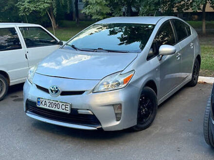 Тойота Приус 2015 в Киеве на Automoto.ua Серый Тойота Приус, объемом двигателя 1.8 л и пробегом 230 тыс. км за 12499 $, фото 1 на Automoto.ua