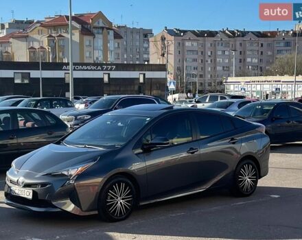 Серый Тойота Приус, объемом двигателя 1.8 л и пробегом 165 тыс. км за 18500 $, фото 1 на Automoto.ua