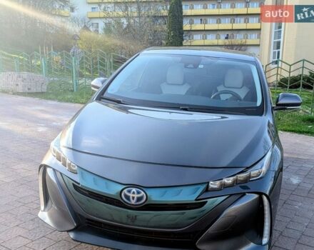 Серый Тойота Приус, объемом двигателя 1.8 л и пробегом 180 тыс. км за 17000 $, фото 1 на Automoto.ua
