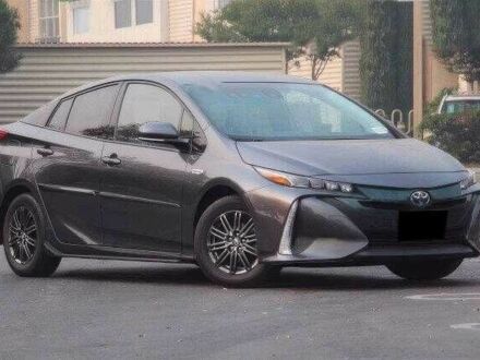 Серый Тойота Приус, объемом двигателя 1.8 л и пробегом 89 тыс. км за 10000 $, фото 1 на Automoto.ua