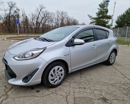 Серый Тойота Приус, объемом двигателя 1.5 л и пробегом 88 тыс. км за 12500 $, фото 1 на Automoto.ua