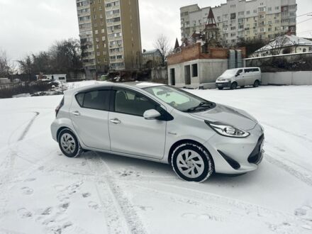 Серый Тойота Приус, объемом двигателя 1.5 л и пробегом 110 тыс. км за 13200 $, фото 1 на Automoto.ua