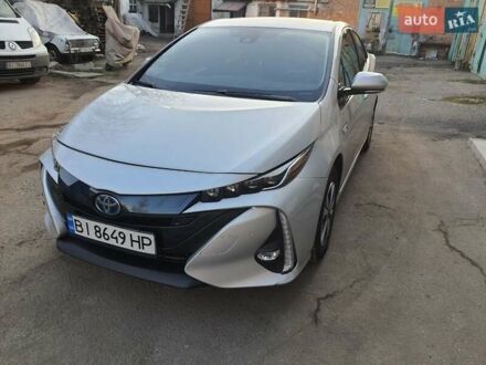 Тойота Приус 2019 в Полтаве на Automoto.ua Серый Тойота Приус, объемом двигателя 1.8 л и пробегом 65 тыс. км за 20000 $, фото 1 на Automoto.ua