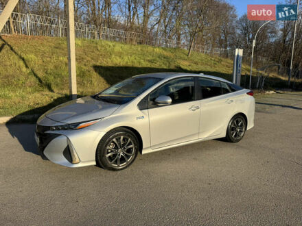 Серый Тойота Приус, объемом двигателя 1.8 л и пробегом 80 тыс. км за 19900 $, фото 1 на Automoto.ua