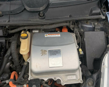 Синий Тойота Приус, объемом двигателя 1.5 л и пробегом 305 тыс. км за 8400 $, фото 32 на Automoto.ua